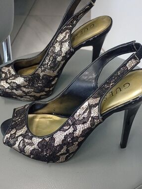GUESS Black Lace Peep-Toe Slingback Heels Sizr 7
